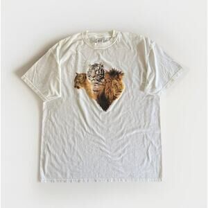 VTG 90s Wild Cats T-Shirt Sz 2XL White Tiger Lion Tee Graphic Cat Lover Vintage